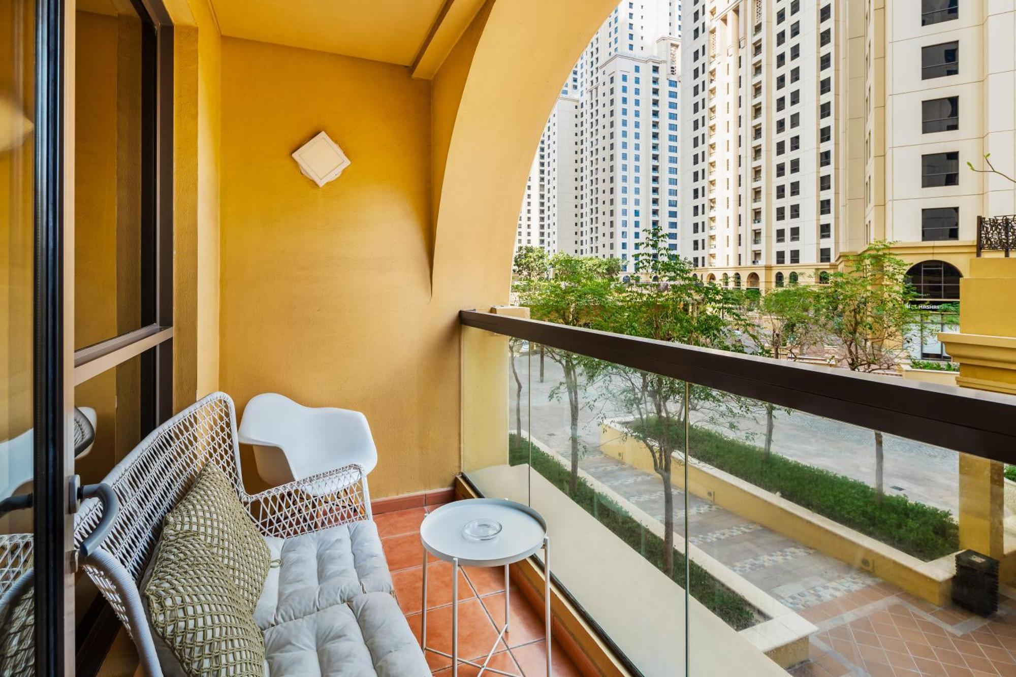 Apartment Cosy 4br On Jbr - Close To Shops & Dining, Perfect For Families & Groups - By Sunkissed Homes Dubai