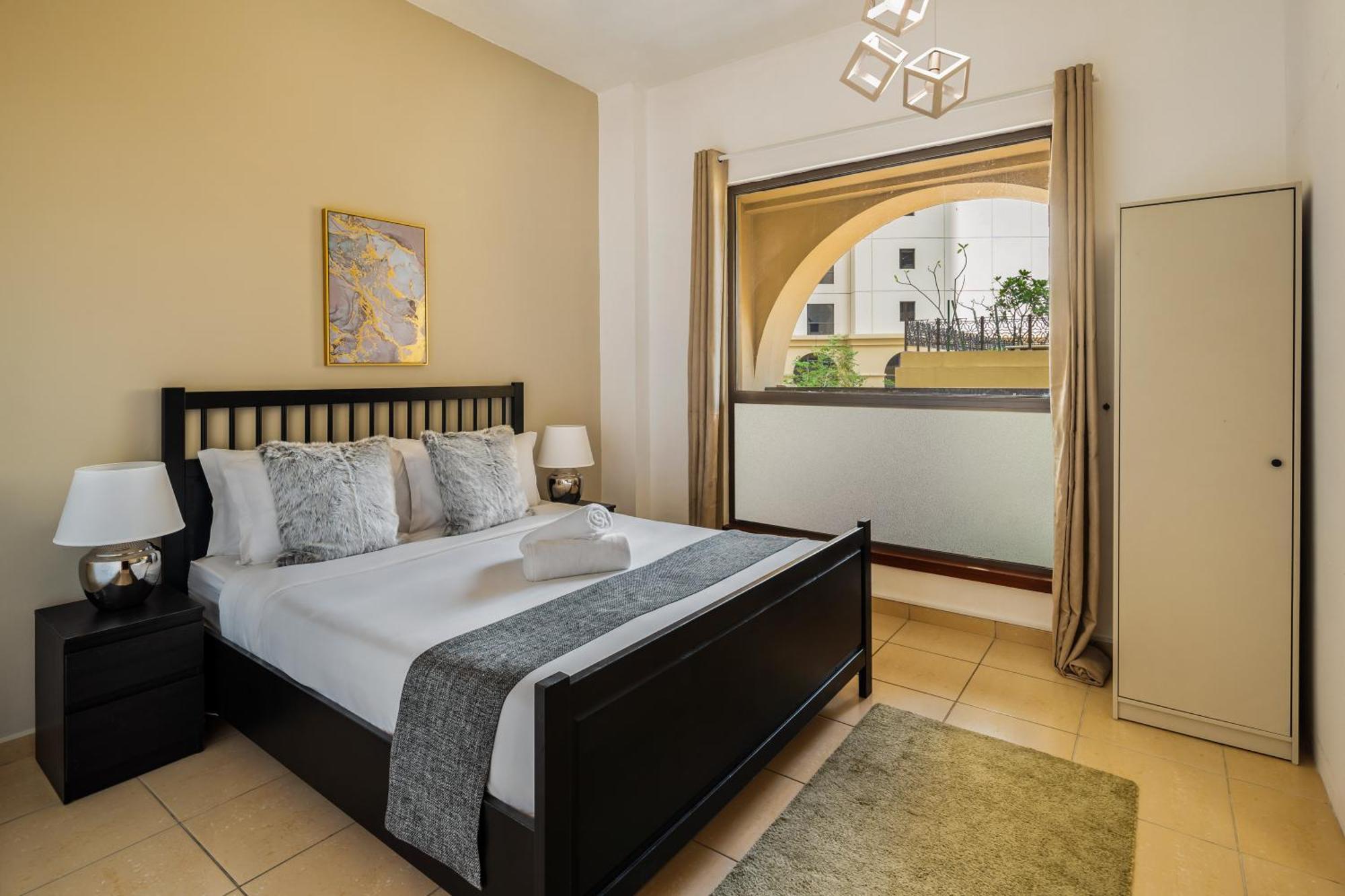 Cosy 4br On Jbr - Close To Shops & Dining, Perfect For Families & Groups - By Sunkissed Homes Apartment *