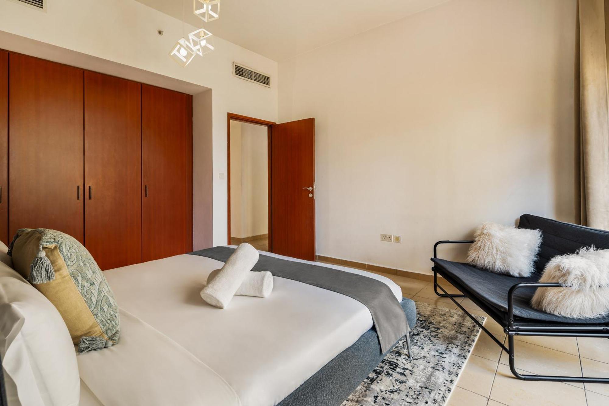 Cosy 4br On Jbr - Close To Shops & Dining, Perfect For Families & Groups - By Sunkissed Homes Apartment Dubai